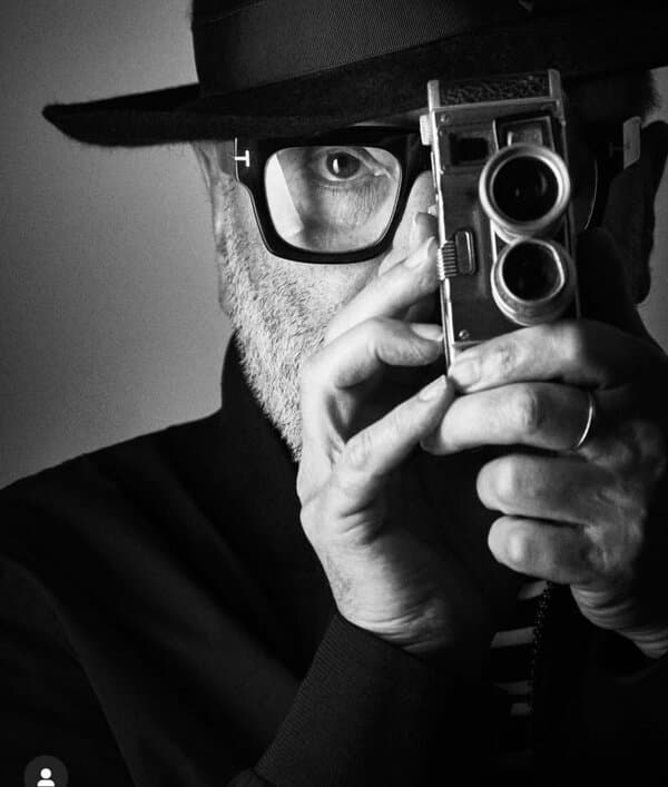 A portrait of filmmaker Amos Poe